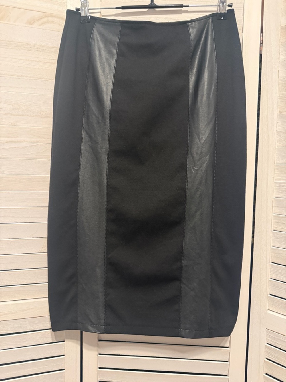 Yvonne Marie for Revue Ponte Knit with Faux Leather Pencil Skirt.  Size 10